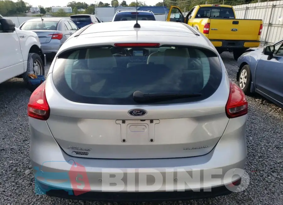 1FADP3N25HL252111 Photo# 6