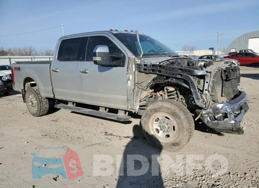 1FT7W2B69JEB36044 Photo# 4