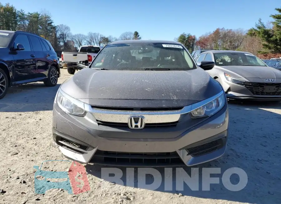 19XFC2F50GE217758 Photo# 5