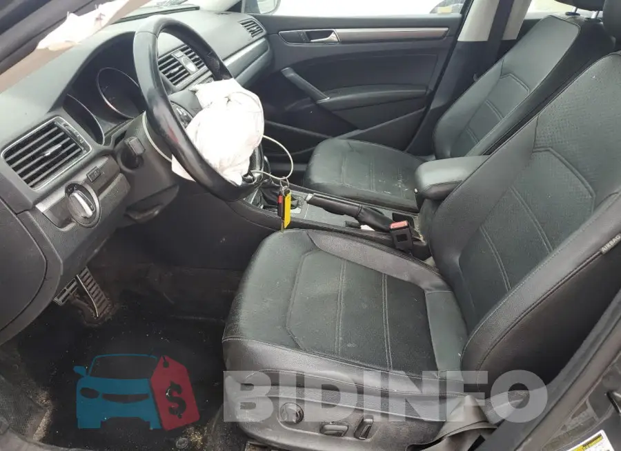 1VWDT7A36HC064433 Photo# 7