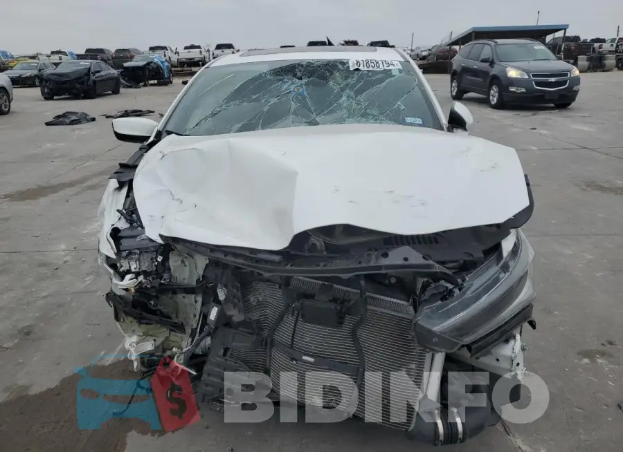 19UDE2F87NA001029 Photo# 5