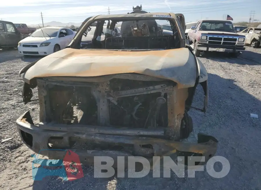 1N6BA1F44HN557592 Photo# 5