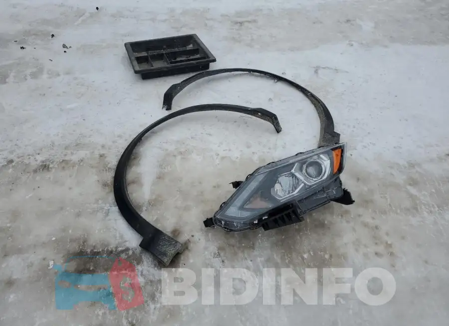 JN1BJ1CR1HW123890 Photo# 13