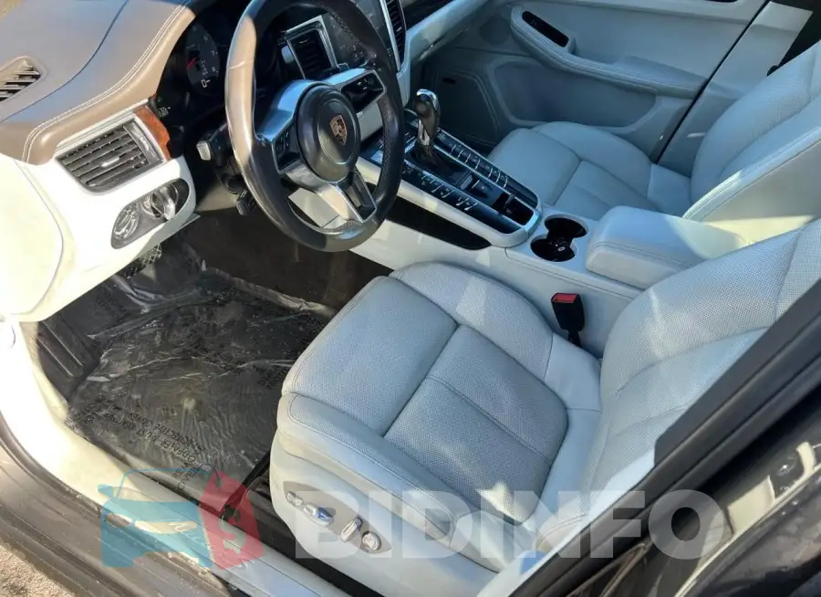 WP1AB2A53JLB30910 Photo# 5