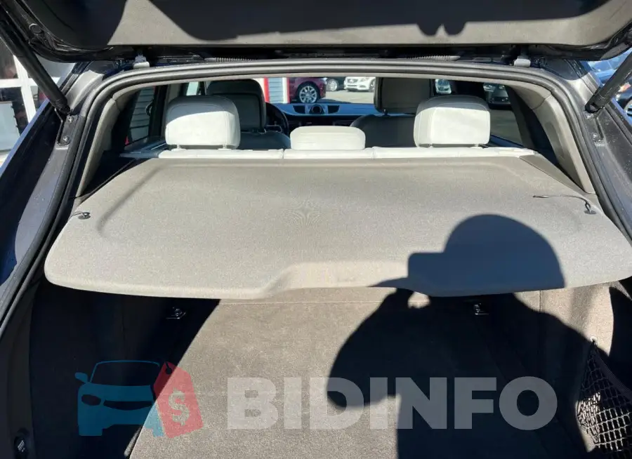 WP1AB2A53JLB30910 Photo# 6