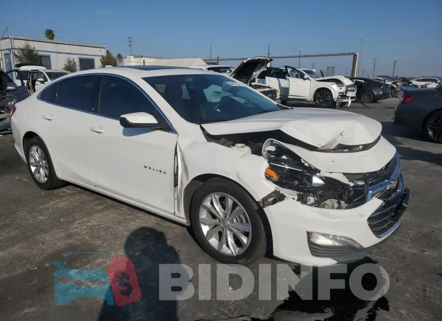 1G1ZD5ST3LF089640 Photo# 4