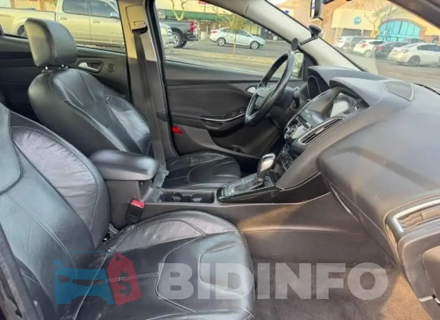 1FADP3J26GL276034 Photo# 5