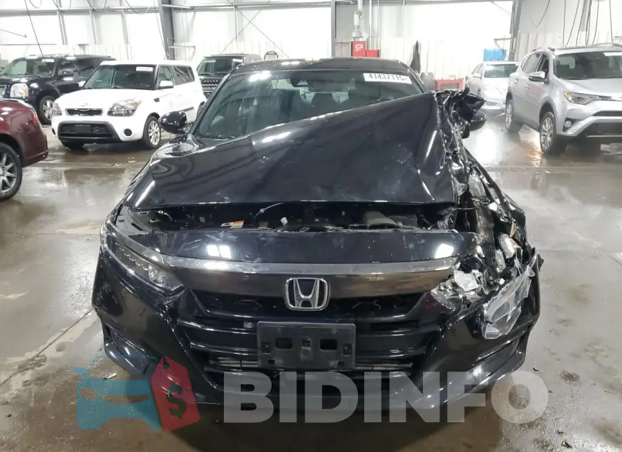 1HGCV1F33KA164301 Photo# 5