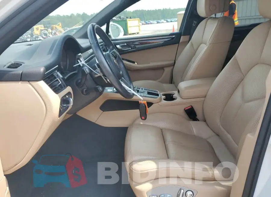 WP1AB2A50MLB33820 Photo# 7