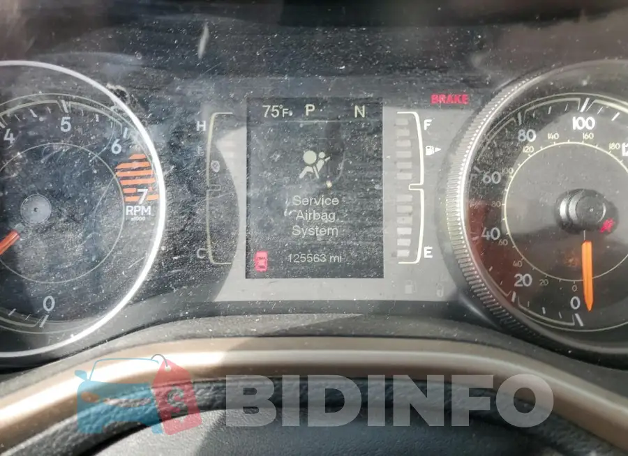 1C4PJLCB8HW548928 Photo# 9