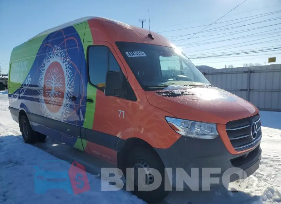 WD3PF1CD0KP107250 Photo# 4