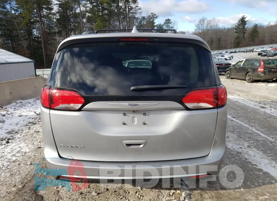 2C4RC1BG0LR111186 Photo# 6