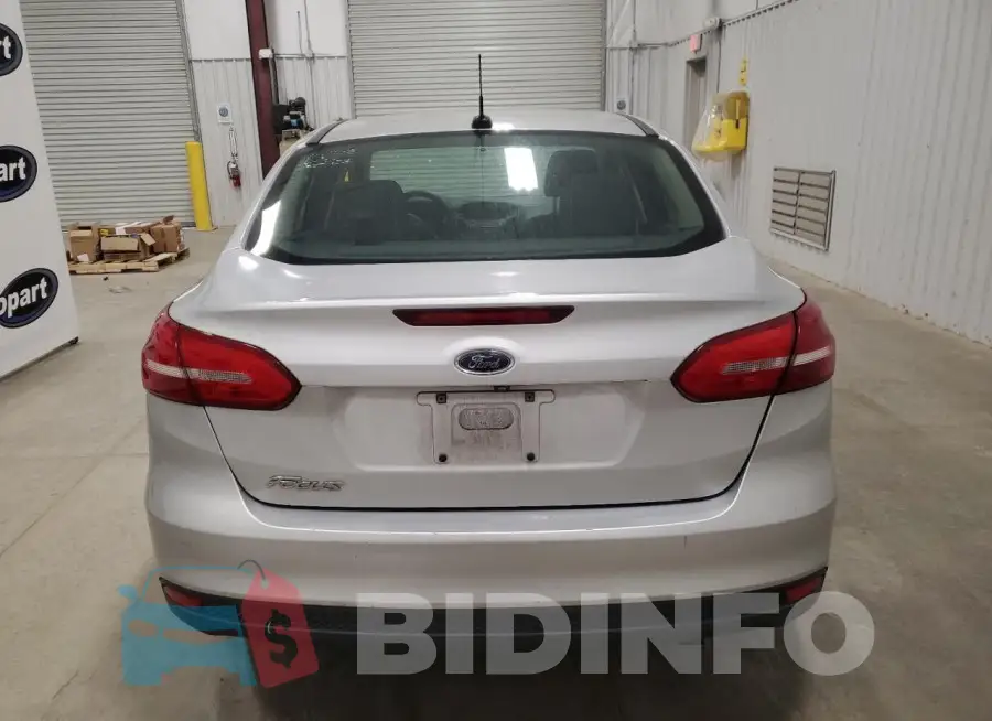 1FADP3E26GL381201 Photo# 6