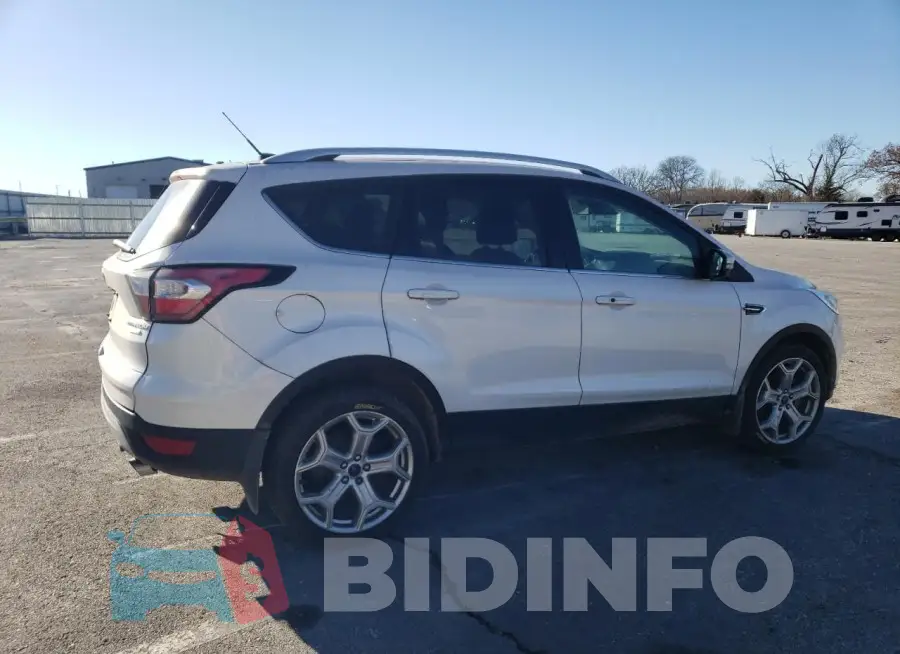 1FMCU9J91HUD76421 Photo# 3