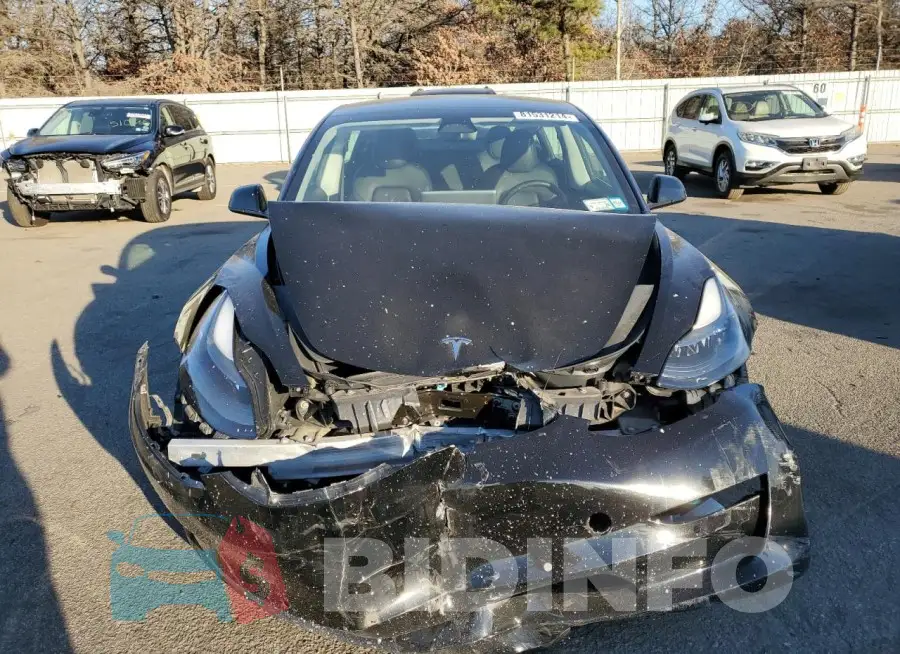 5YJ3E1EAXNF352582 Photo# 5