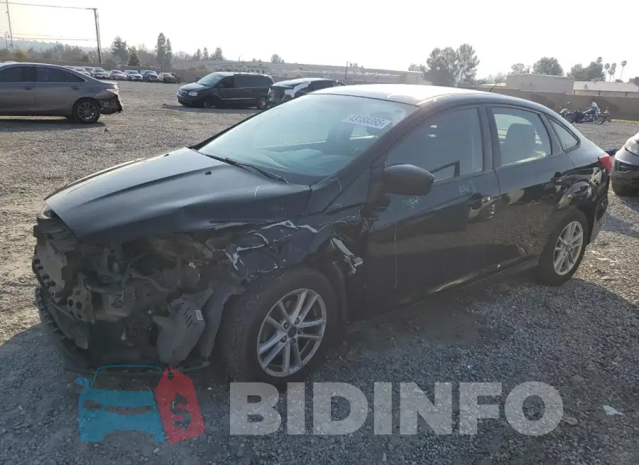 1FADP3F24JL207049 Photo# 1