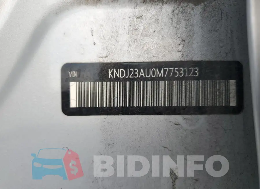 KNDJ23AU0M7753123 Photo# 13