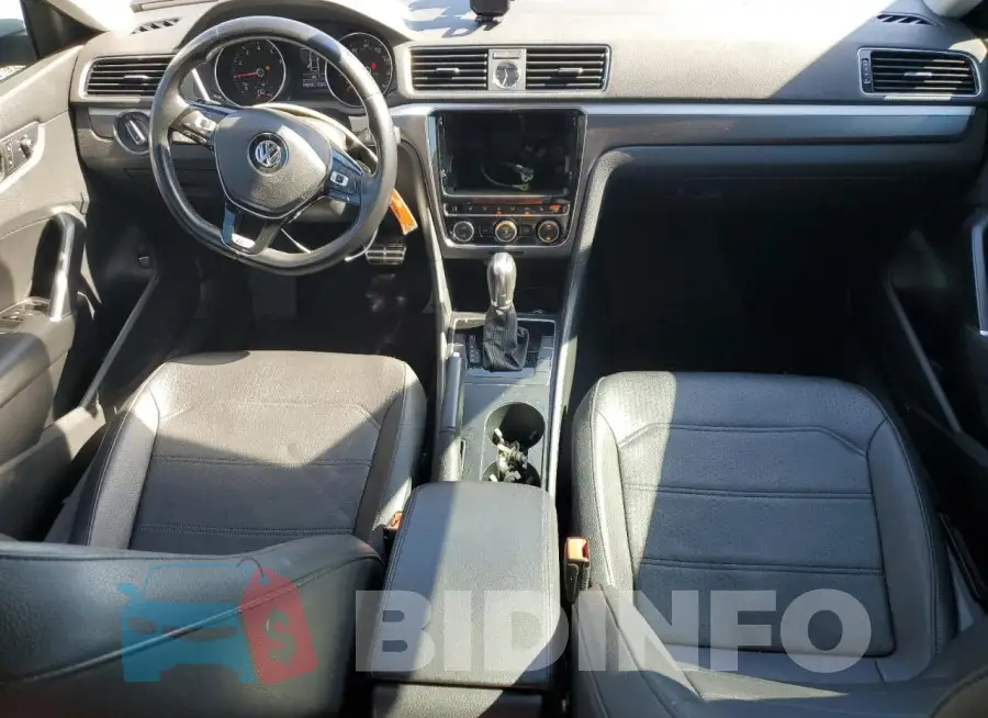 1VWDT7A38HC006436 Photo# 8