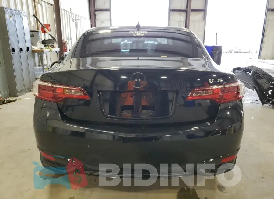 19UDE2F39JA006747 Photo# 6