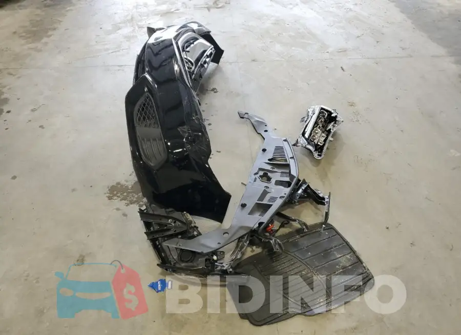 19UDE2F39JA006747 Photo# 12