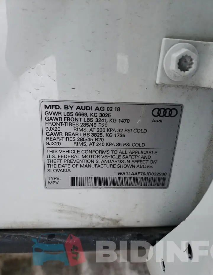 WA1LAAF70JD032990 Photo# 14