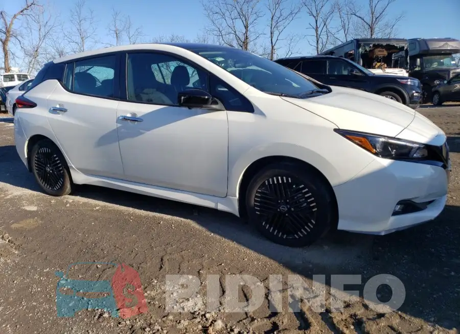 1N4CZ1CV4PC562028 Photo# 4