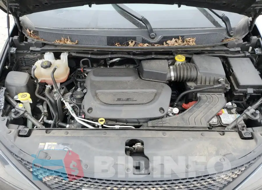 2C4RC1CG6NR153069 Photo# 12