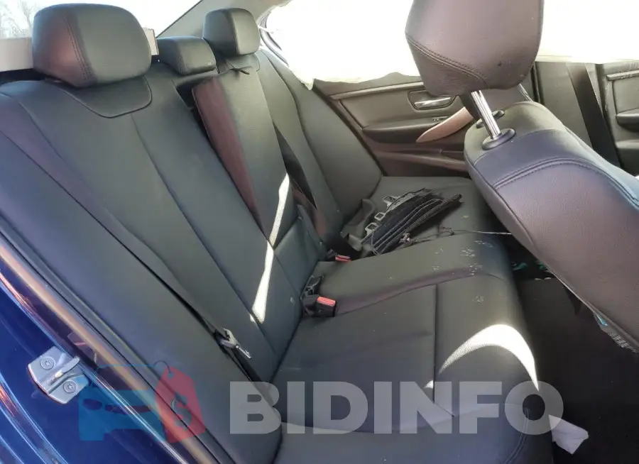 WBA8A3C54HK691295 Photo# 10