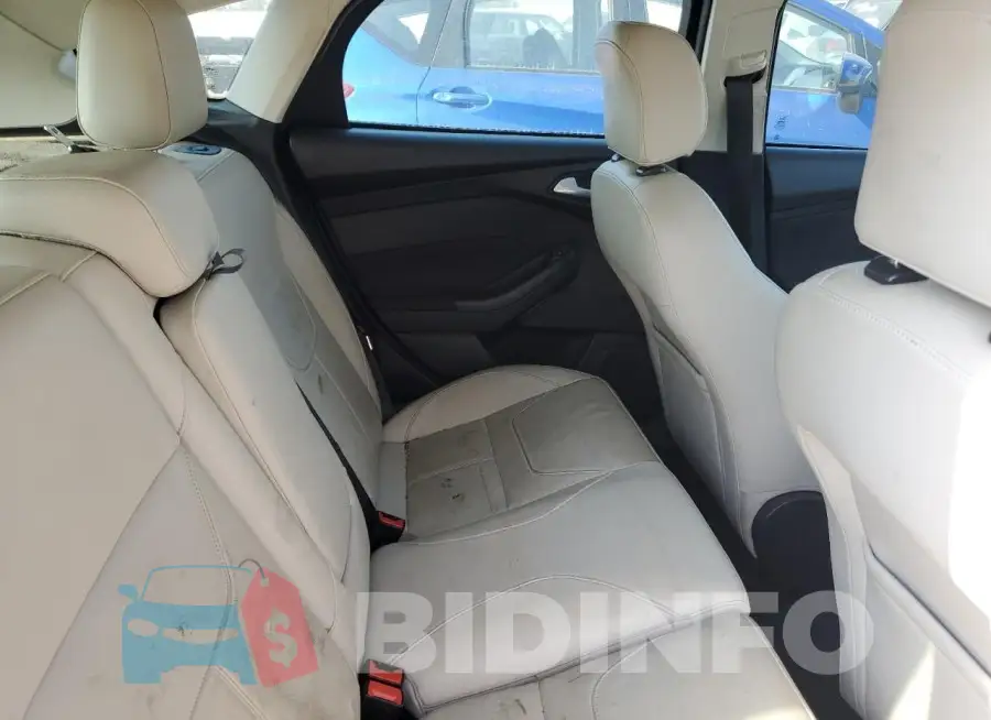 1FADP3N21JL251897 Photo# 10