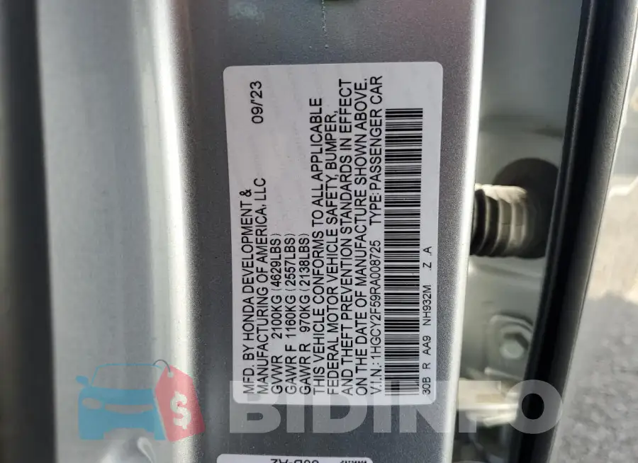 1HGCY2F59RA008725 Photo# 13