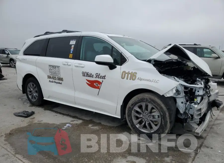 5TDBRKEC8RS195031 Photo# 4