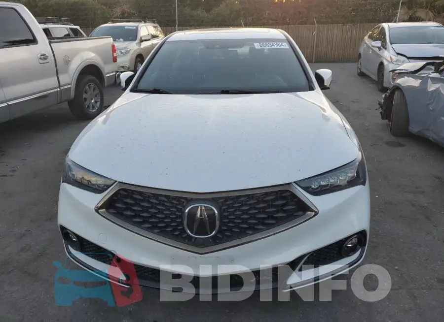 19UUB2F64KA007468 Photo# 5