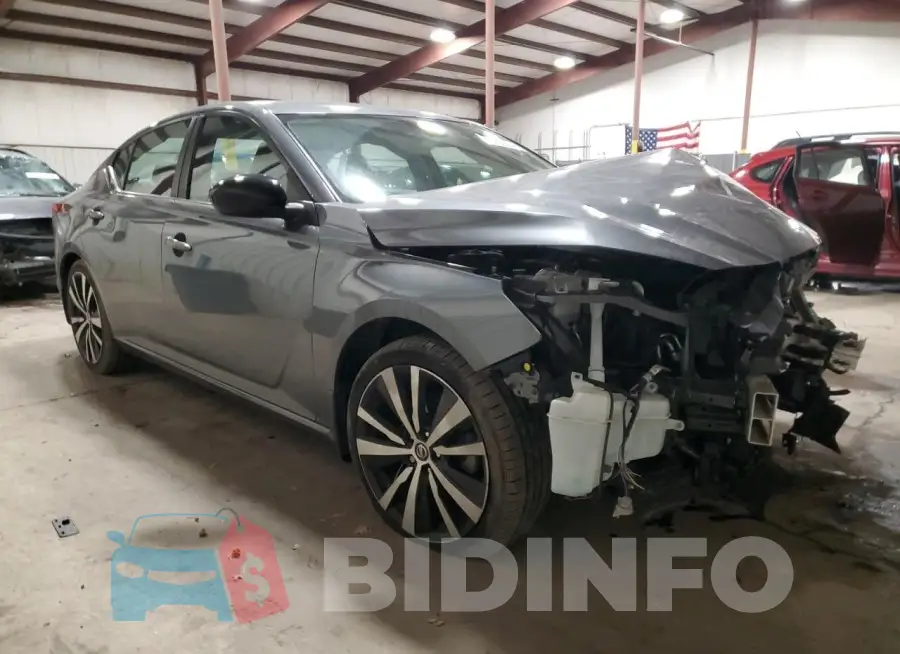 1N4BL4CV1LC117254 Photo# 4