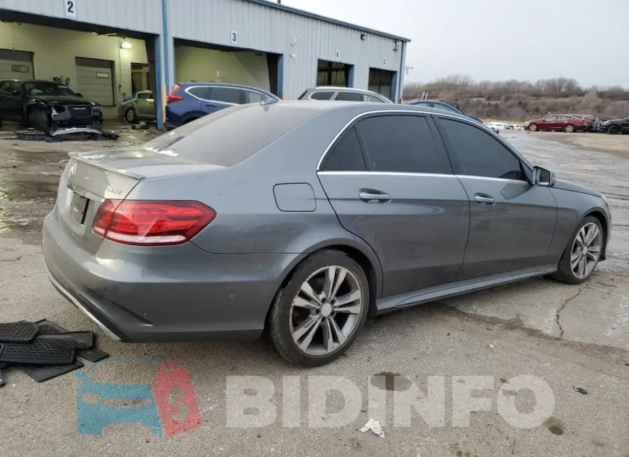 WDDHF8JB7GB249383 Photo# 3