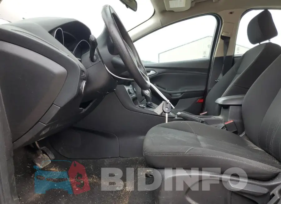 1FADP3F21GL266083 Photo# 7