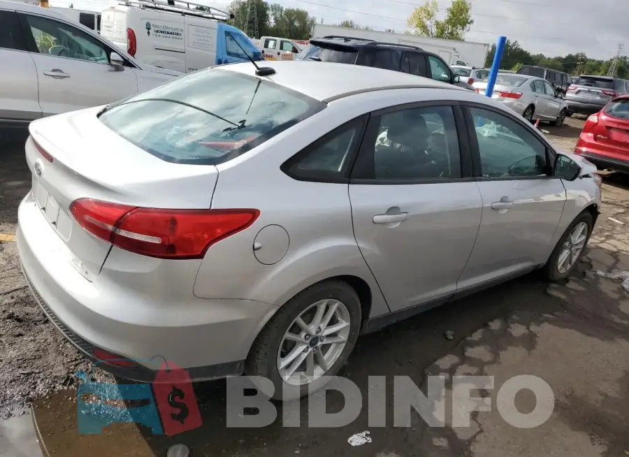 1FADP3F22GL394784 Photo# 3