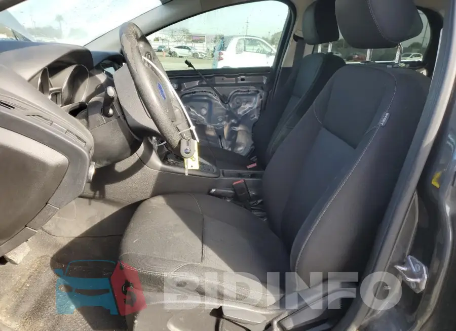1FADP3M28HL230511 Photo# 7