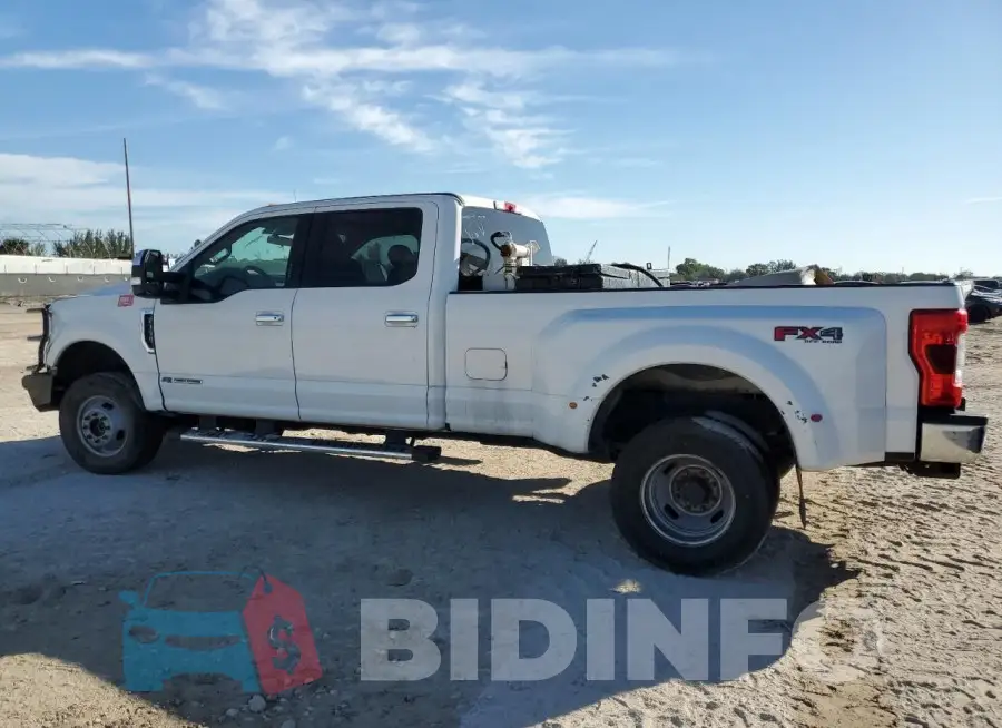 1FT8W3DT1KEC77804 Photo# 2