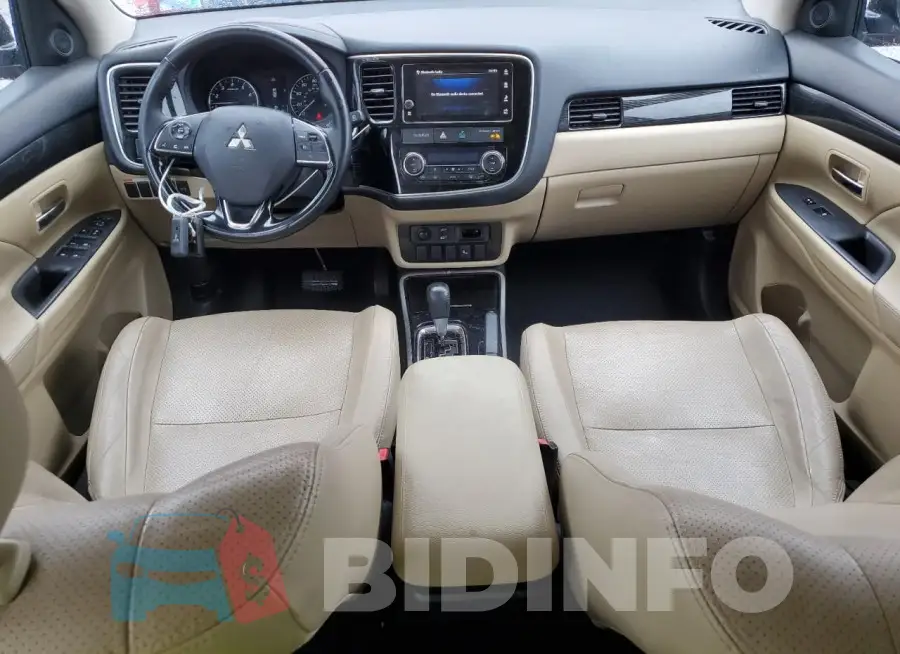 JA4AD3A38JZ060912 Photo# 8