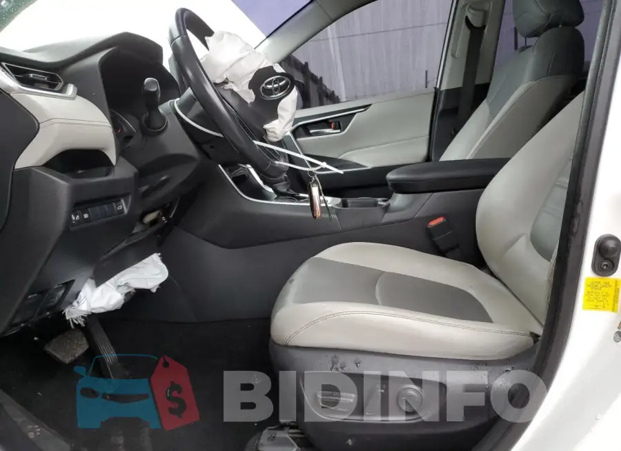 JTMC1RFV7KD516286 Photo# 7