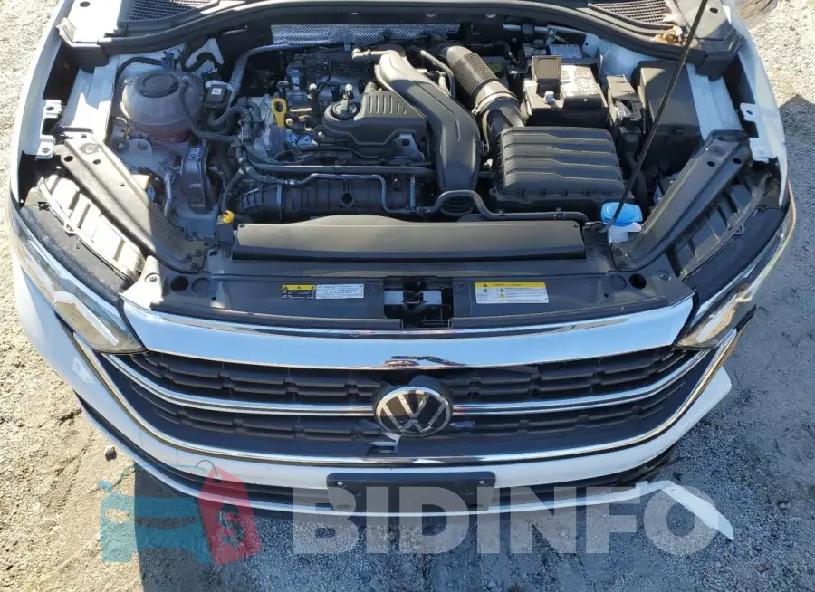 3VW5M7BU0RM072018 Photo# 11