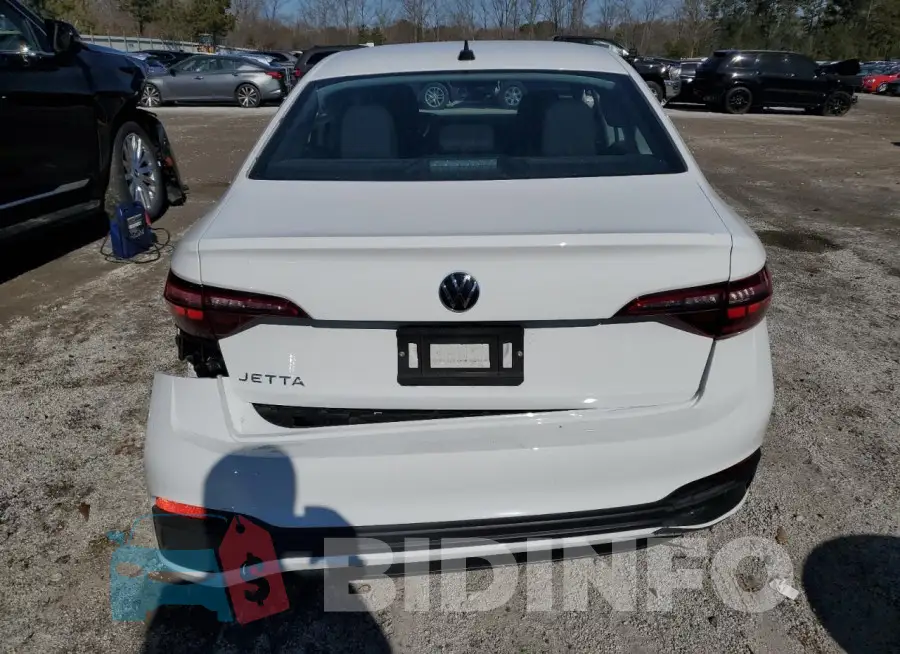 3VW5M7BU0RM072018 Photo# 6