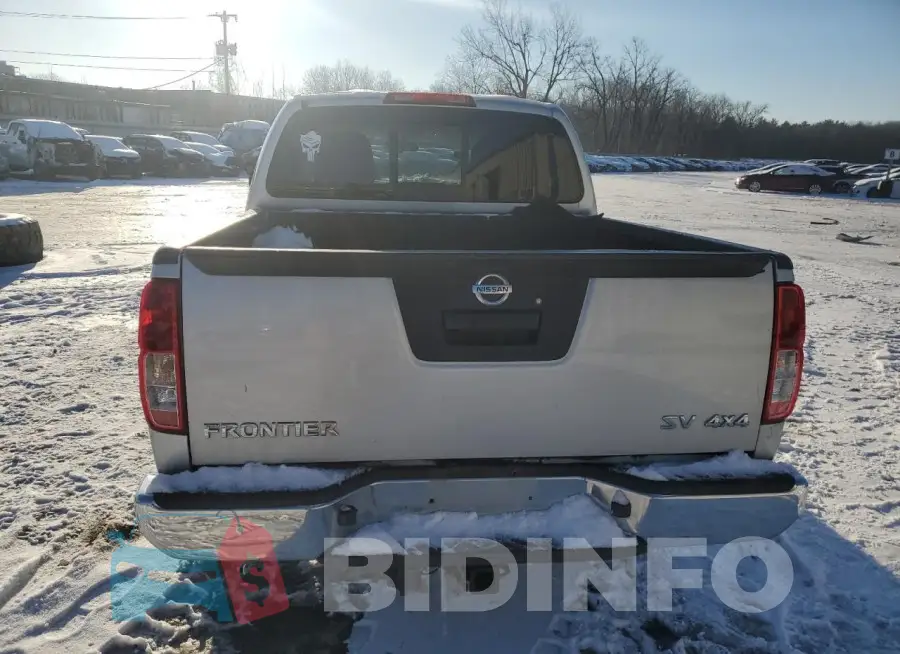 1N6AD0EV2JN733973 Photo# 6