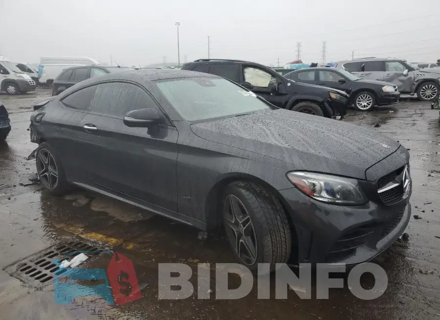 WDDWJ8EB4KF931378 Photo# 4