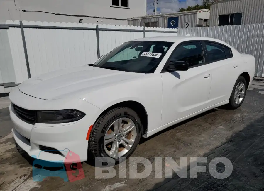 2C3CDXBG8PH704428 Photo# 1