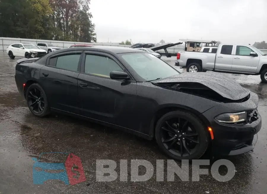2C3CDXBGXHH553528 Photo# 4