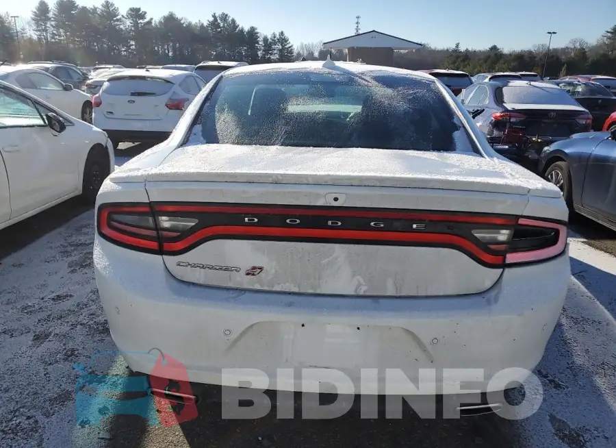 2C3CDXJG8JH324157 Photo# 6