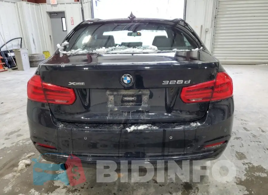 WBA8F1C30HK825921 Photo# 6