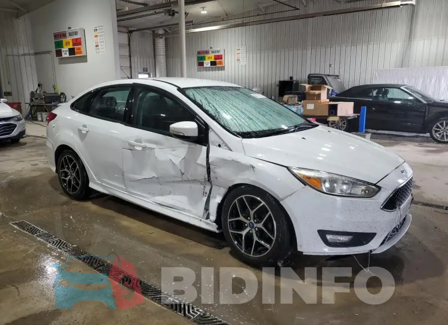 1FADP3F20GL357359 Photo# 4