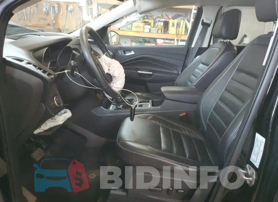1FMCU9J96HUD61137 Photo# 7